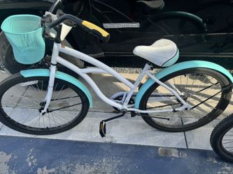 Bike With Basket And Cup Holder