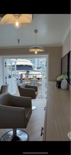 Minerva Beauty Hairstylist Chairs