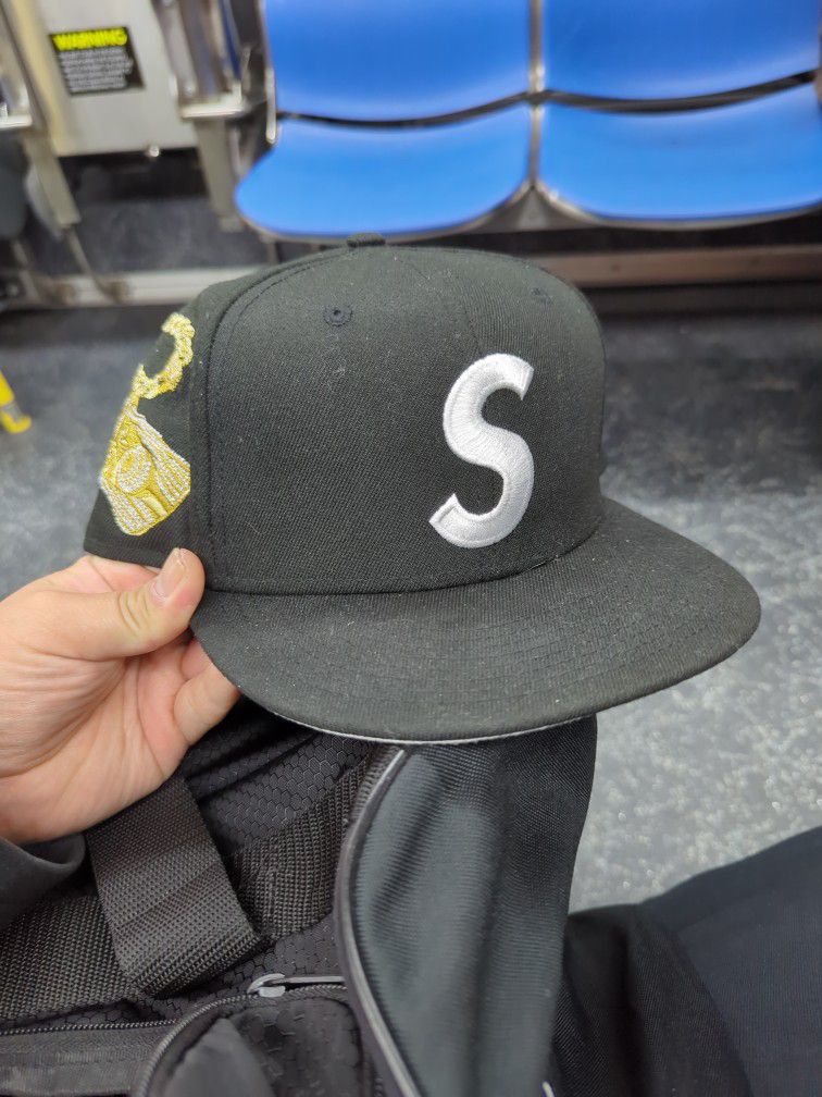 Supreme 5 3/8 New era Hat