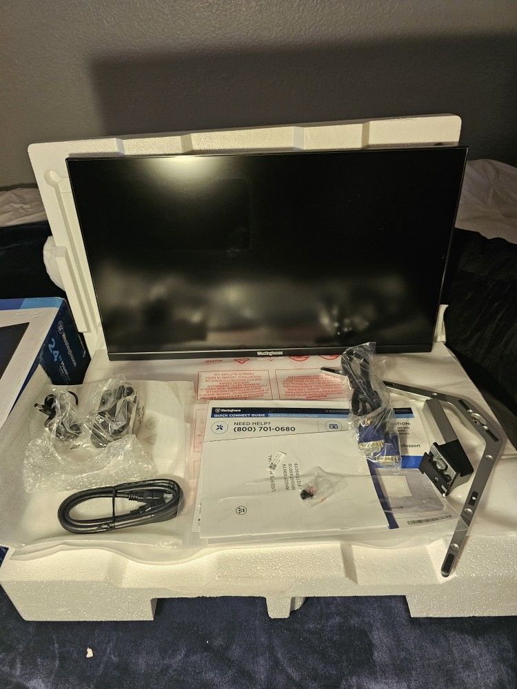 Westinghouse 24" Monitor. New,Never Used .Play/work