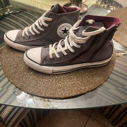 Women Shoes 👟 Converse Size 7