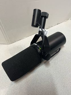 SHURE SM7dB Dynamic Vocal Microphone with built-in Preamp MIC is authentic. Lightly used in Very Good condition . Works perfect as well. Details Buil