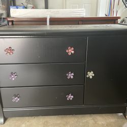 Changing Table / Dresser