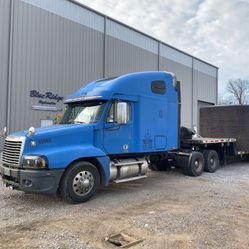 2006 Freightliner Century Serie 60 14 LT Detroit Very Good Condition..! 2018 Trailer Step Deck Flatbed  Ramps 