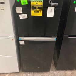 Magic Chef 10.1 Cu. Refrigerator HMDRB