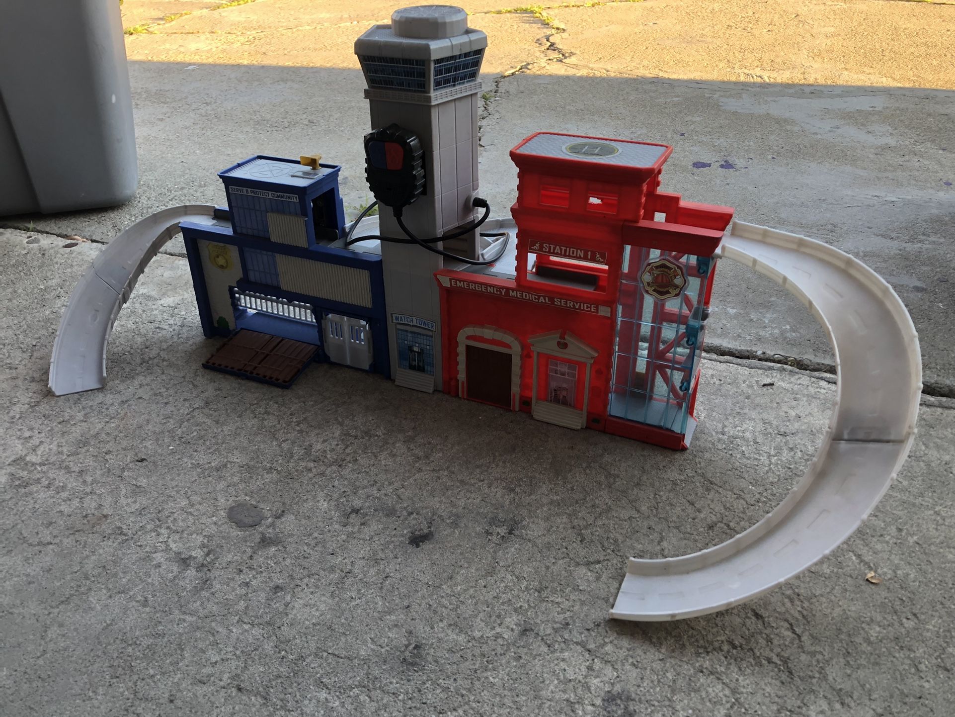 Matchbox Rescue Headquarters Playset