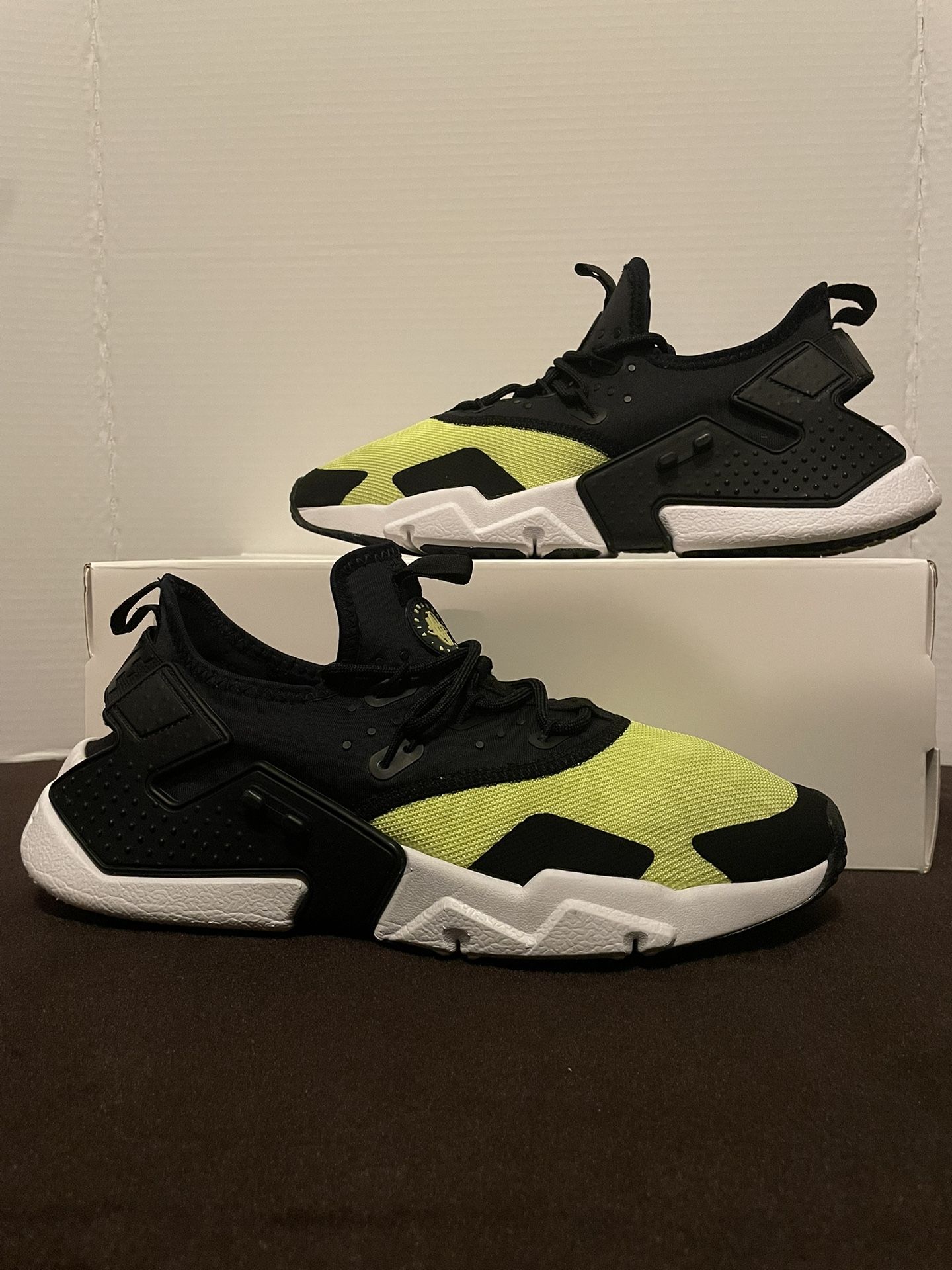 Nike Air Huarache Drift Black White Volt