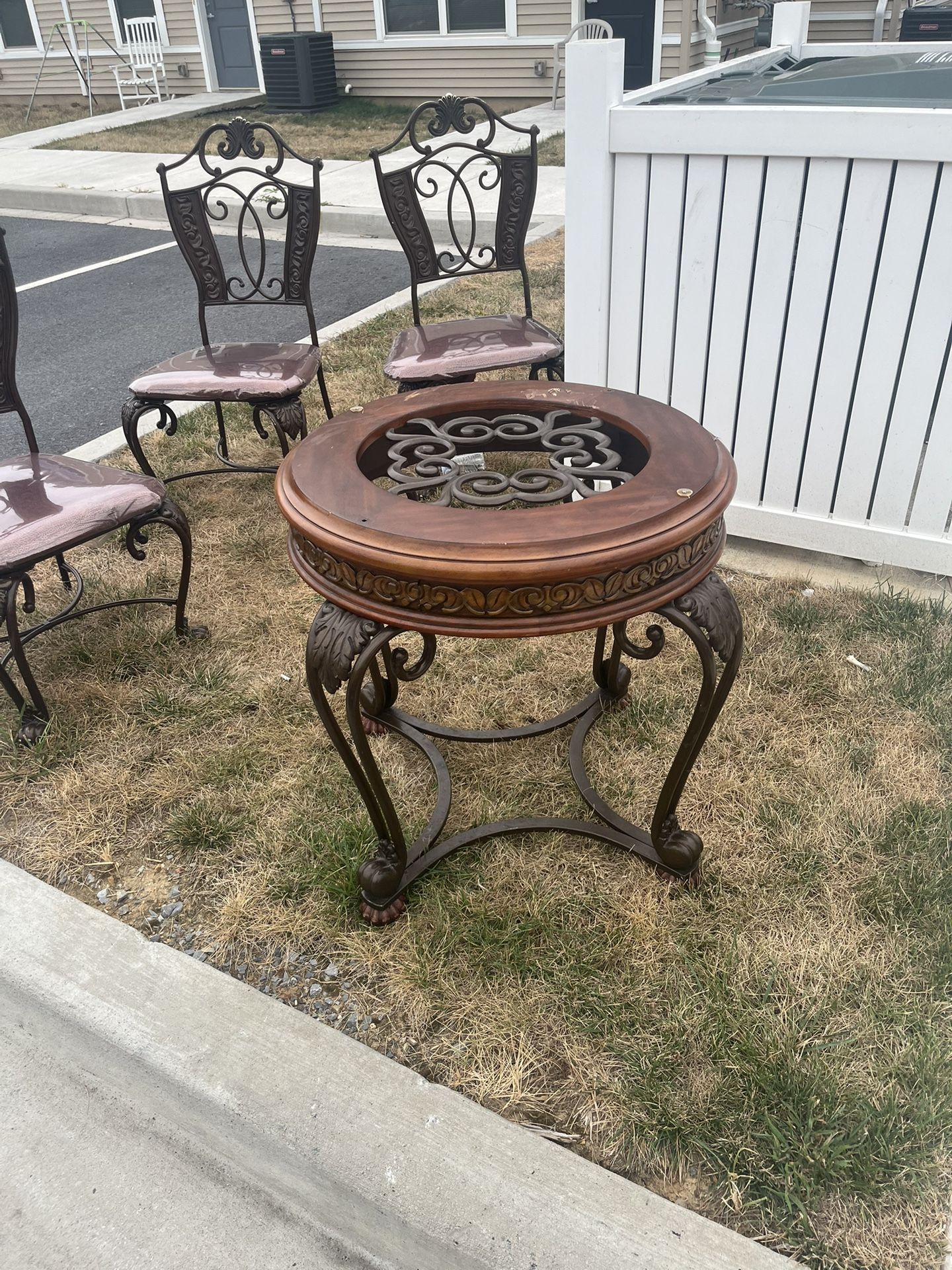 Table Set With Chairs 