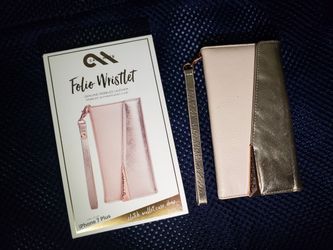 iPhone 7 Plus Folio Wristlet