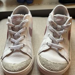 Tenis Para Niña Size 10 C. $10