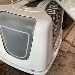 Cat Box Scratching Post, Training Pads ,  Reptile Light, Fish Tank