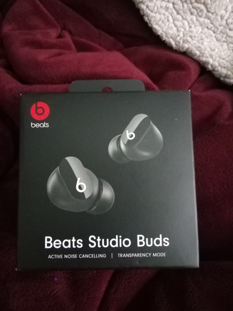 Beats Studio Buds