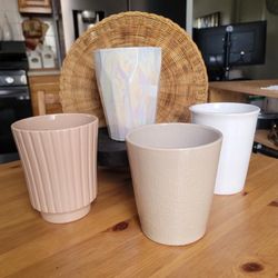 4 Glass Plant Pots,the Designs Are Wonderful