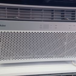 8000btu Windows Ac By Haier WiFi Smart.  Complete Set New In Box With Warranty 