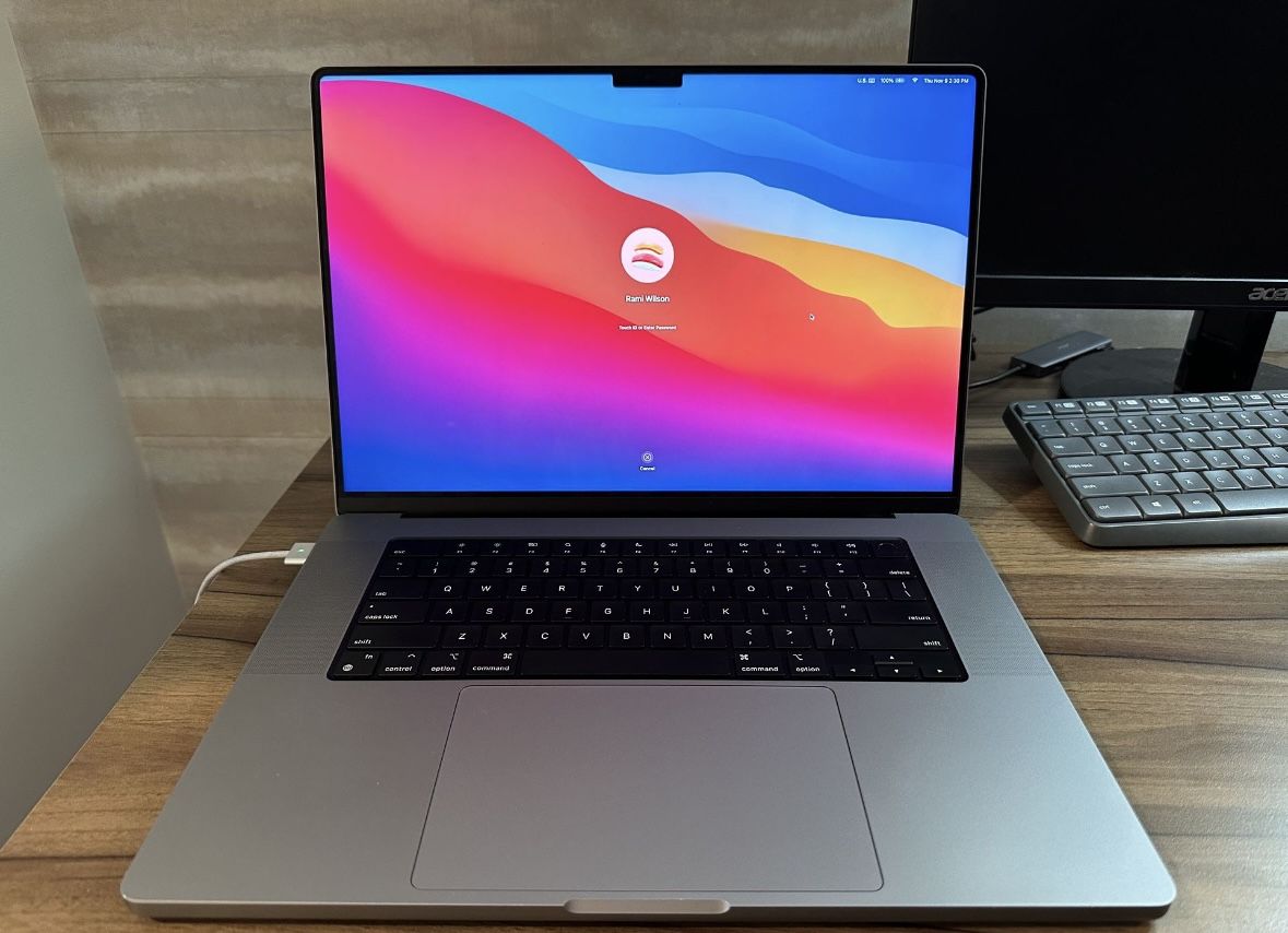 MacBook Pro 16” M1 MAX 1TB 32GB RAM APPLECARE 1+ YR