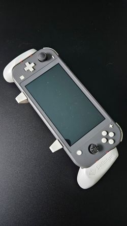 Nintendo Switch Lite (Gray) Bundle + Luigi’s Mansion 3 + Satisfye Grip