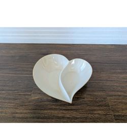 12' Lenox Large Heart Shaped 2 Compartments  Cream Off White Serving Bowl