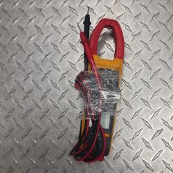 Fluke Clamp Meter