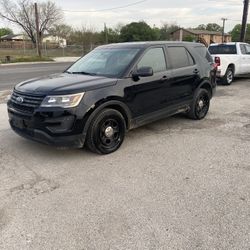 2016 Ford Expoler Police Interceptor Low Miles $2,000 Down!!!