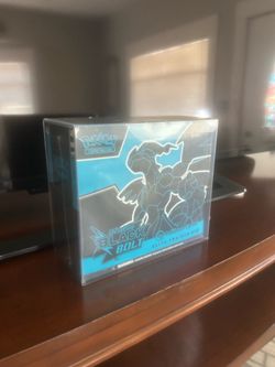 Black bolt Pokemon center etb