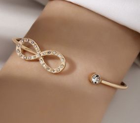 Women Bracelet And Anklets