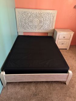 Twin Bed w/Night Stand & BookShelf