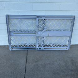 Pressure Mount Pet Gate - Fits Openings 26” - 40”