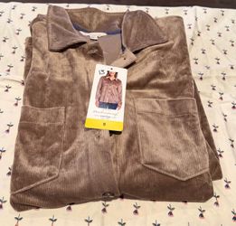 Woman’s S Weatherproof long sleeve shirt