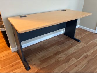 Commercial style desk