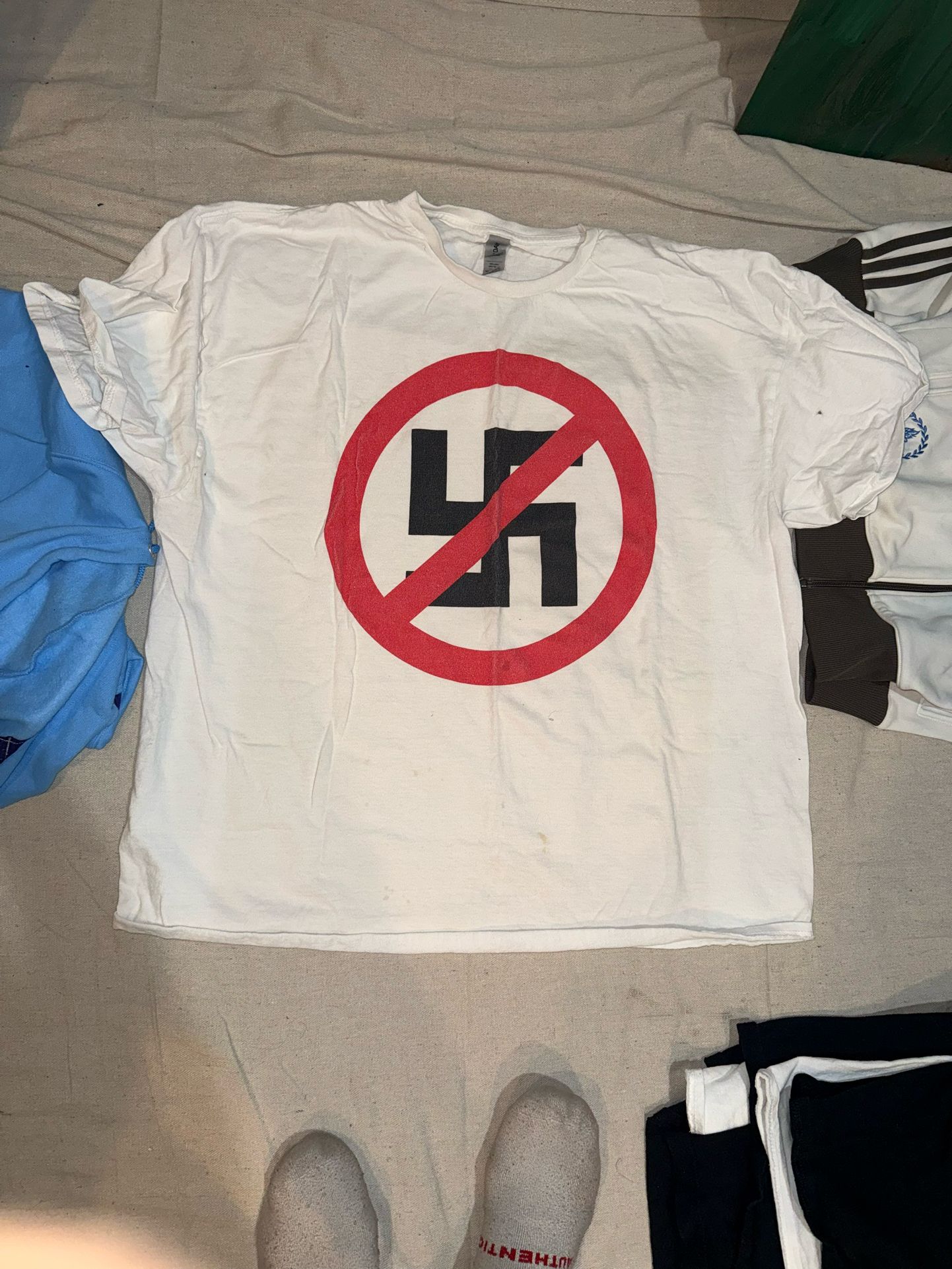 Anti Tee Shirt