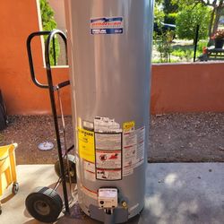 Gas Water Heater 40 Gal In Good Condition And Warranty Works Great 19th Ave And Baseline 