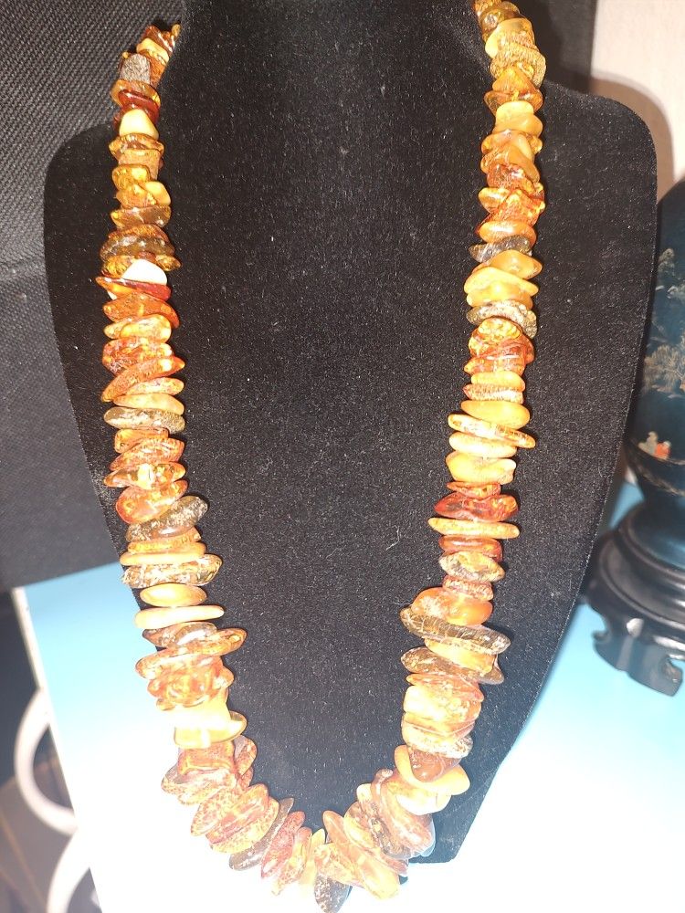 22" Baltic Amber Necklace Screw In Clasp. You'll Love This Piece.