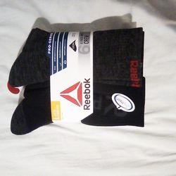 Reebok Socks Large 4-10 SHOE SIZE 