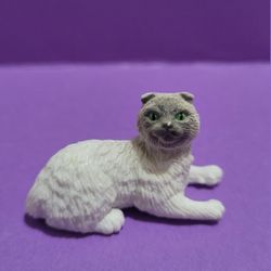 Safari LTD Animal Detail Action Figure Domestic Persian Cat Collectible,  1.75" L.