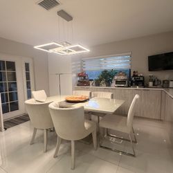 Moving sale - Dining room 