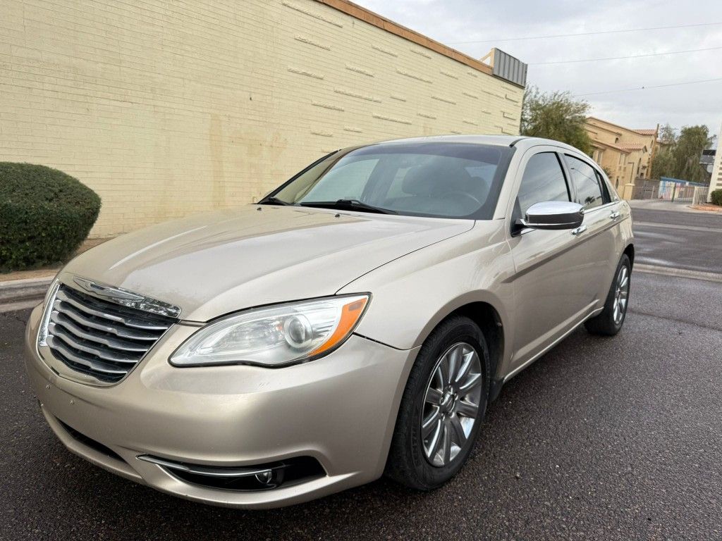 2013 CHRYSLER.200.LIMITED.EDITION, NICE.CAR, COLD AC, RUNS GOOD π