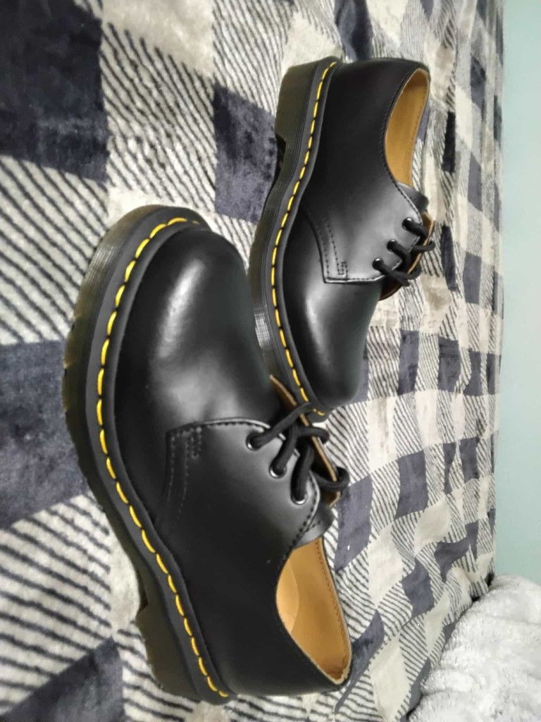 Dr . Martens