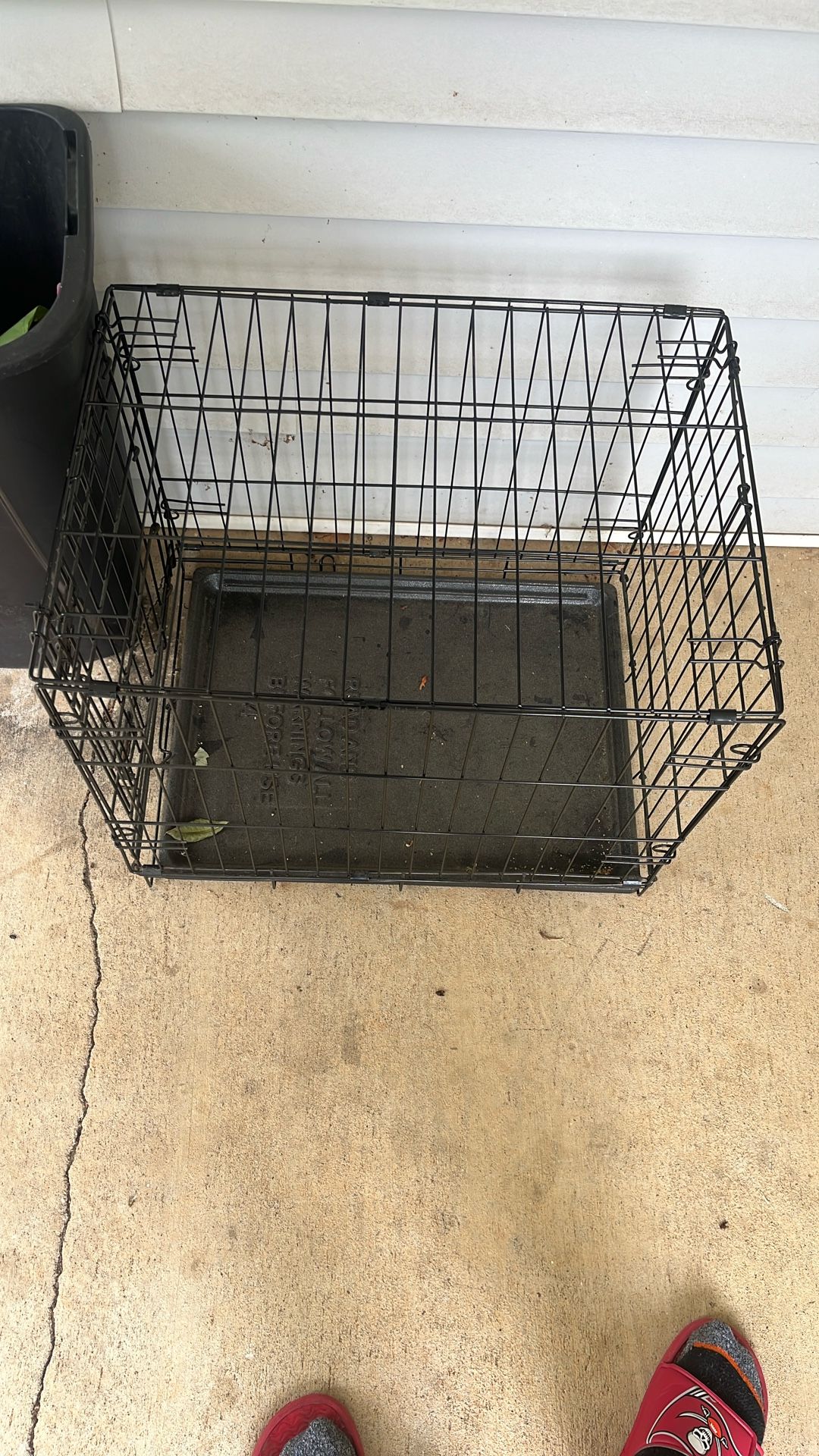 Dog Crate 2 Ft Long 1 1/2 Ft Wide