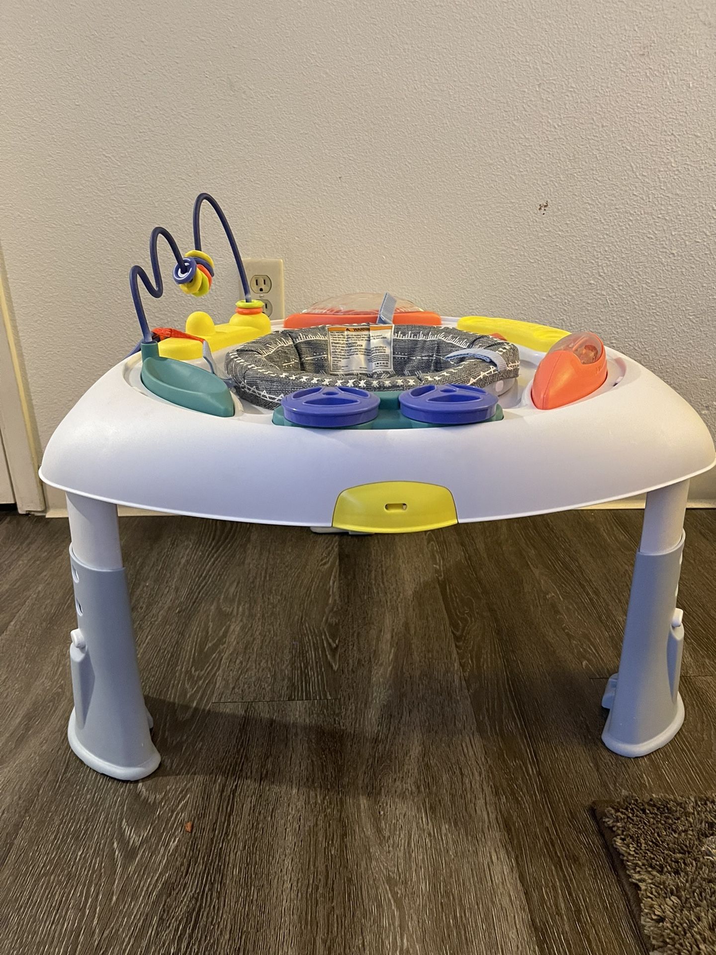 Baby Sit Play Entertainer Table 