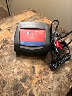 Dualist 8 AMP Battery Charger