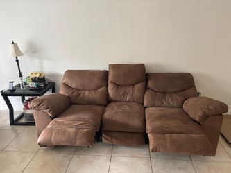 Living Room Set - Reclining Sofa + Loveseat + Accent Chair+ Side Table - Excellent Condition