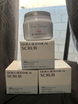 Dora White Botanical Deep Sea Salt Body Scrub