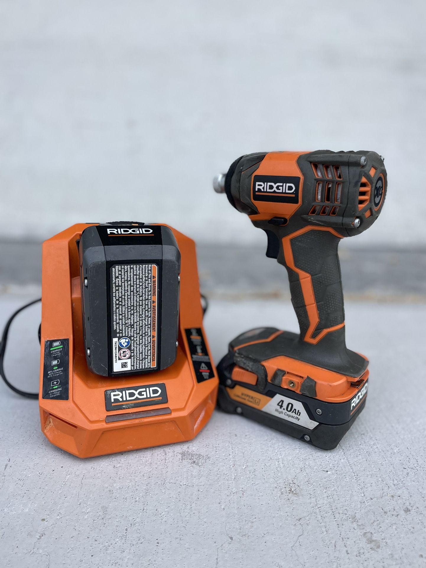 RIDGID 18V (2x batteries and Charger Included!! Brushless Impact  Driver Kit with 4.0 Ah Battery and Charger