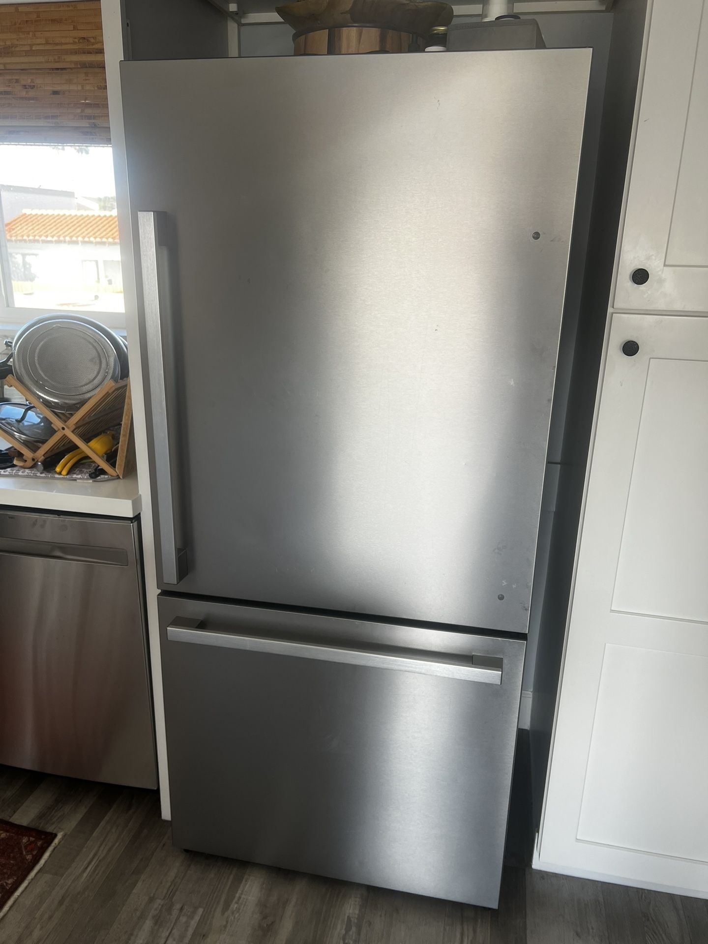 (FREE) Hisense Refrigerator