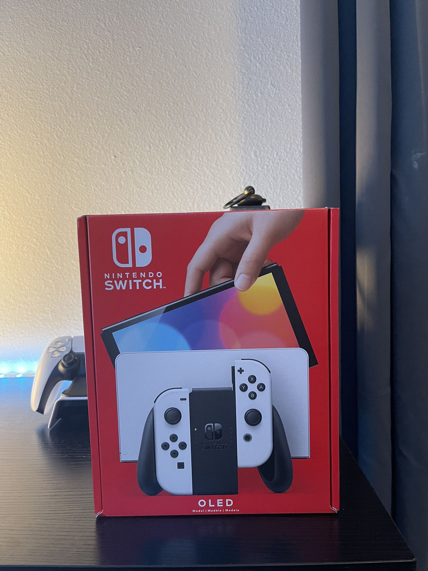 nintendo switch oled from tagret with receipt . brand new and unopened . pick up in Renton . 