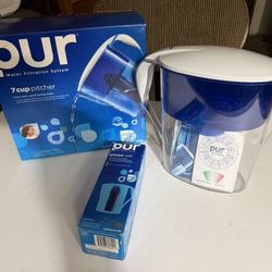 Pur Water Filtration System 7 Cup Pitcher With Box !!!!!