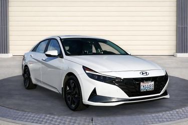 2023 Hyundai Elantra Hybrid