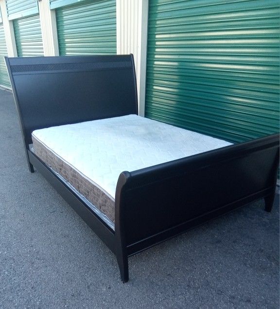 QUEEN BED FRAME WITH BOX SPRING AND MATTRESS 