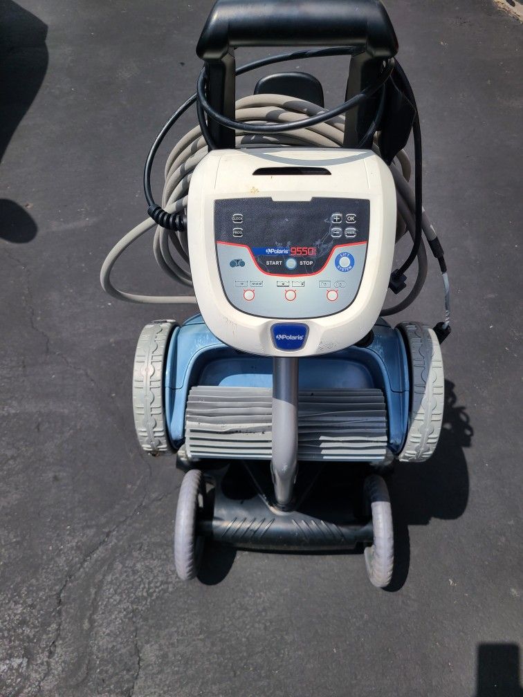 Polaris 9550 Pool Cleaner for Sale in Wheeling, IL OfferUp