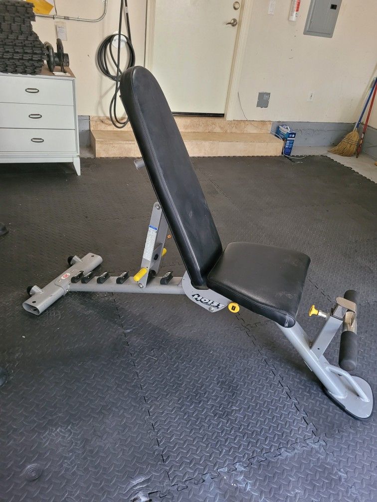 Hoist (HF-5165) Adjustable Weight Bench for $250 Firm (Walnut 91789)